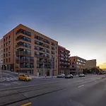 Modern Stylish Apartment With Private Garage