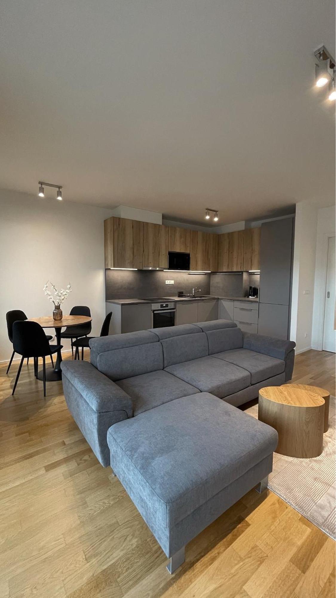Modern Stylish With Private Garage Apartment Prag