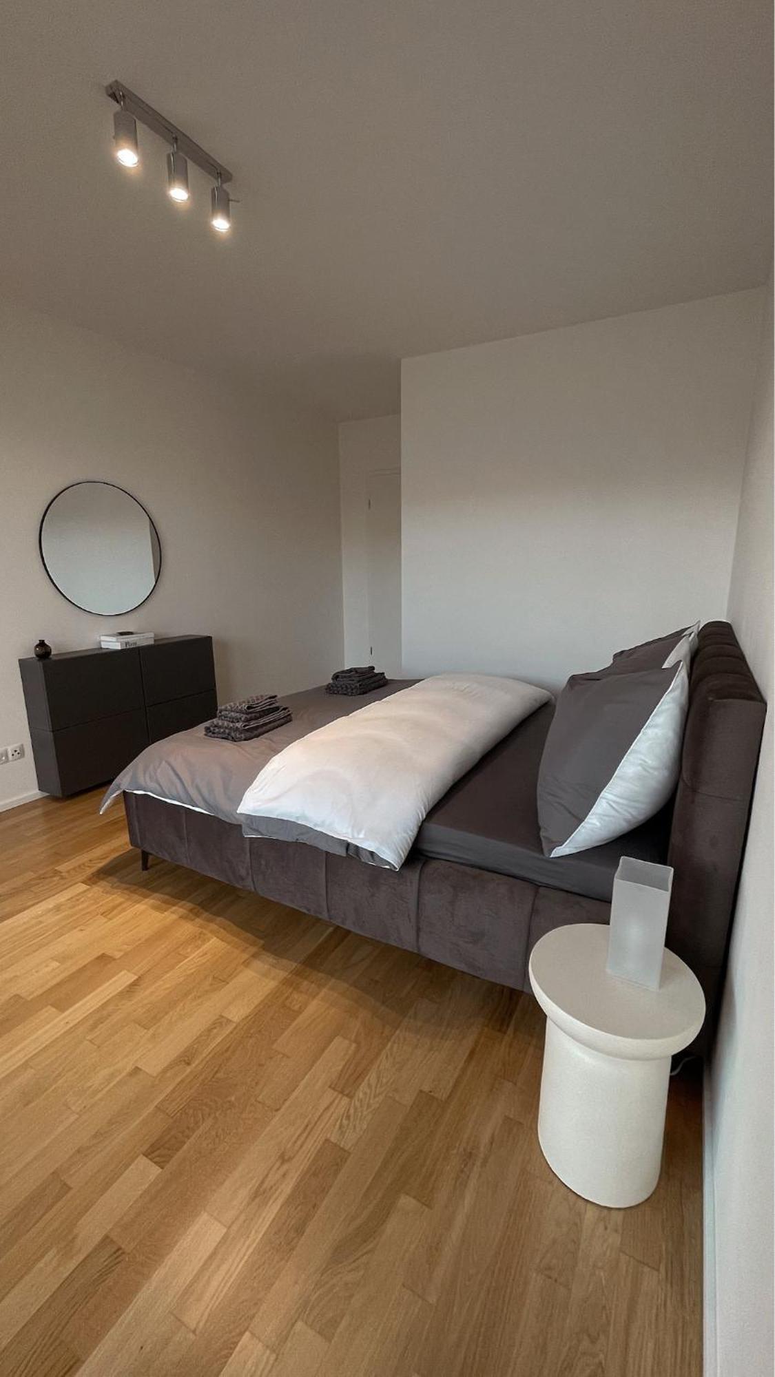 Modern Stylish With Private Garage Apartment