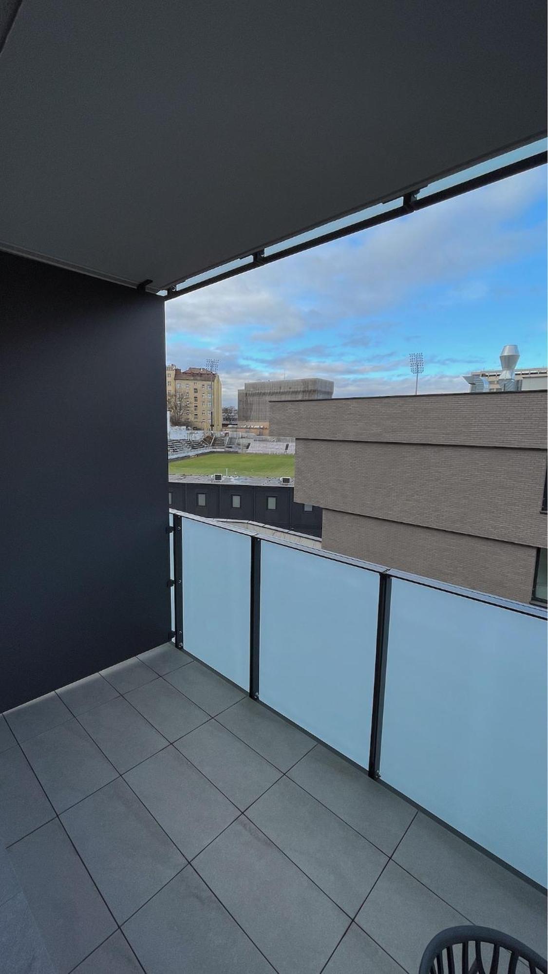 Apartment Modern Stylish With Private Garage *